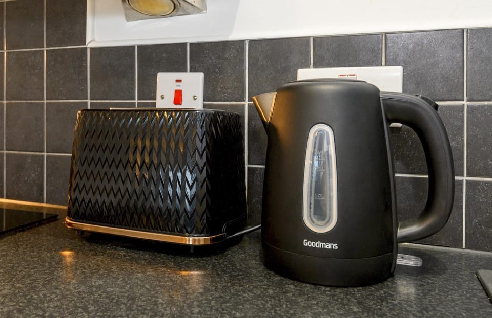 Coffee/tea facilities, Kitchen or kitchenette, Other