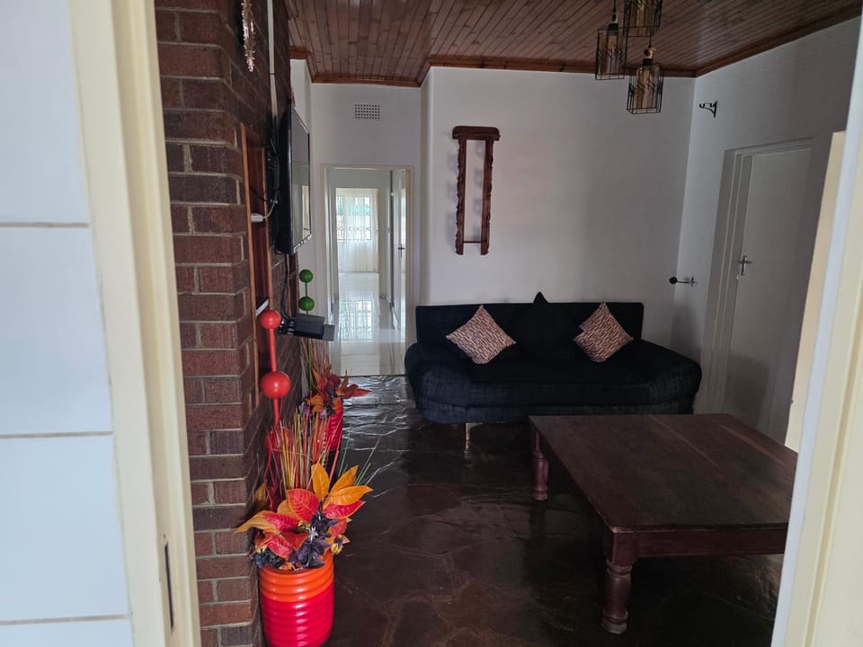 Tranquility Guest House Bed and Breakfast in Zimbabwe
