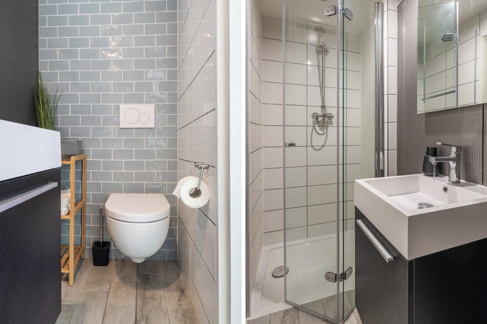 Shower, Toilet, Bathroom
