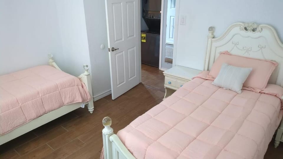1 Bedroom and 1 Bathroom Apartment in the Médical Center Apartment in San Antonio