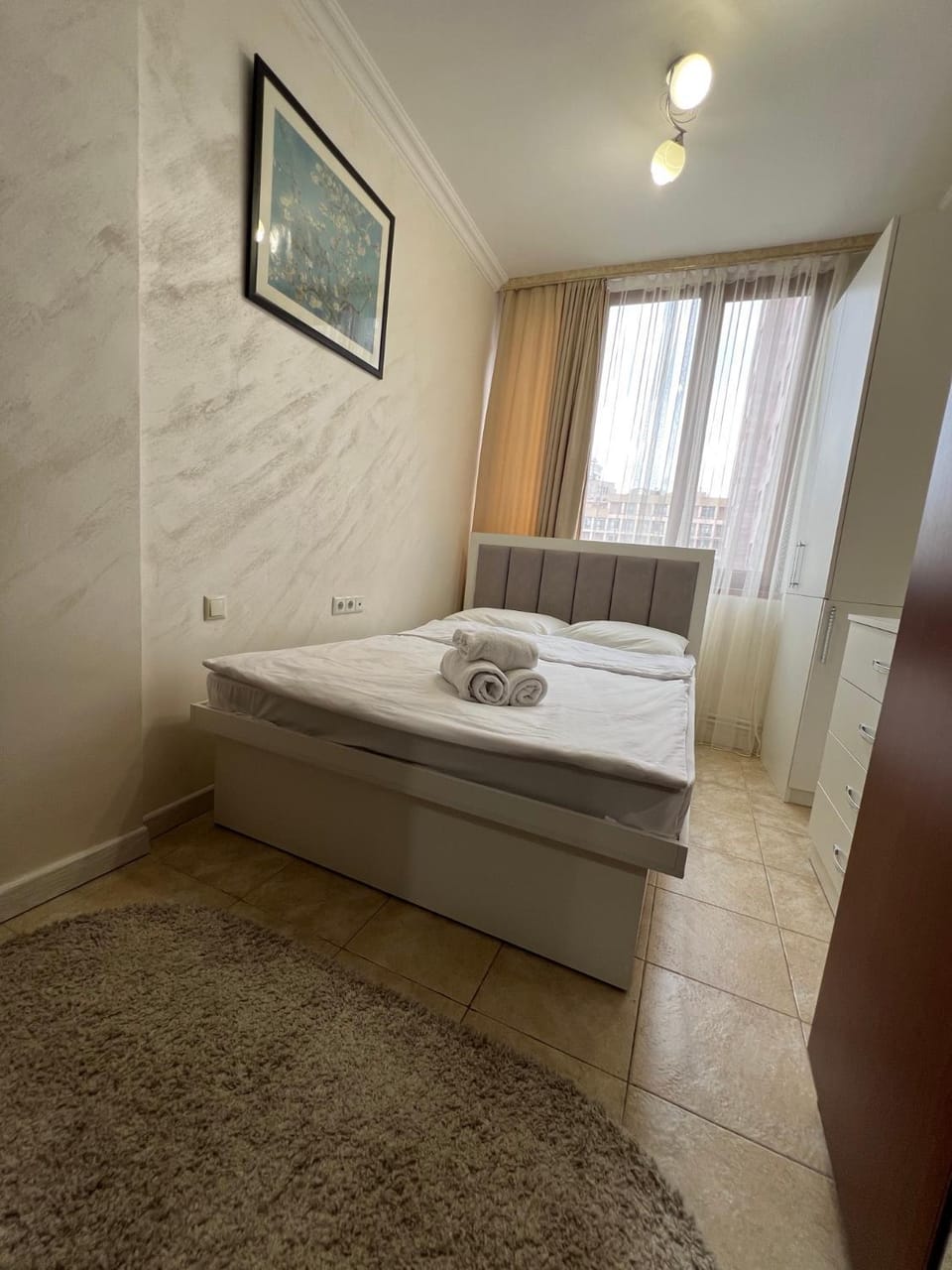 Bed, Bedroom, towels