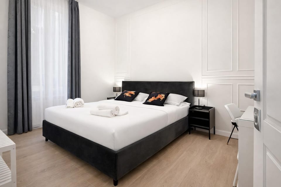 Black Lux 2BR Apartment in Milan close to Navigli Apartment in Milan