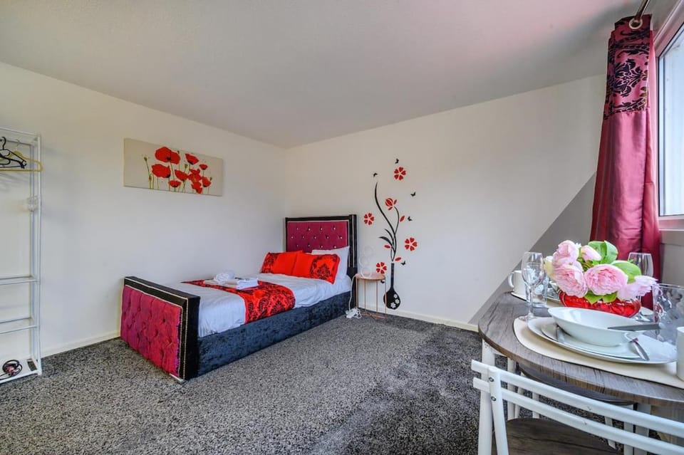 RA10O Satisfying & spacious stay Apartment in Leeds