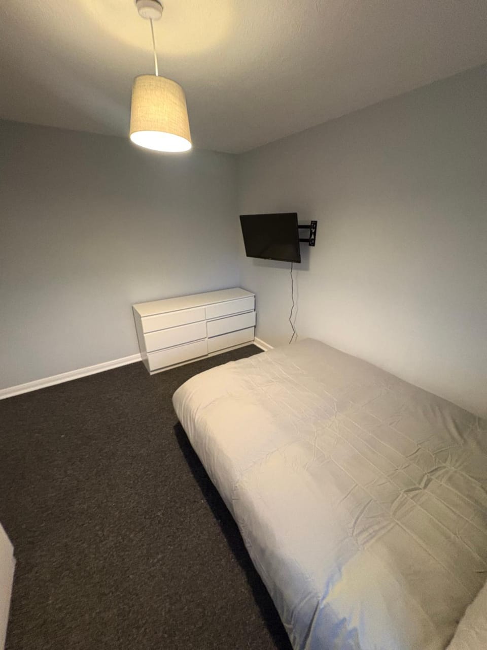 Cosy room 5 T Gatwick Bed and Breakfast in Crawley