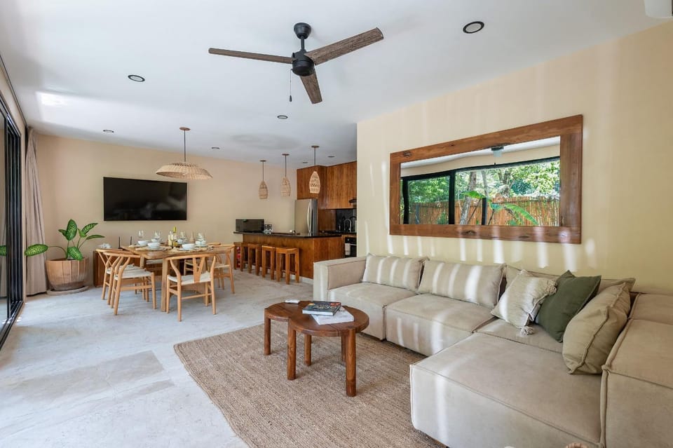 Garden, Living room, Seating area, Garden view, Pool view