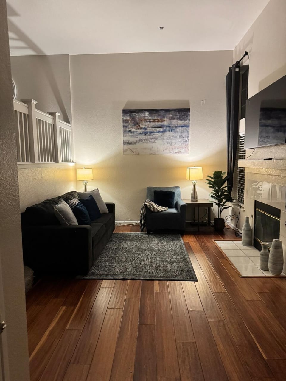 Luxury Executive Townhome in San Jose Ideal for Business, Extended Stays Villa in San Jose