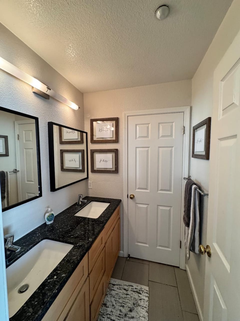 Luxury Executive Townhome in San Jose Ideal for Business, Extended Stays Villa in San Jose