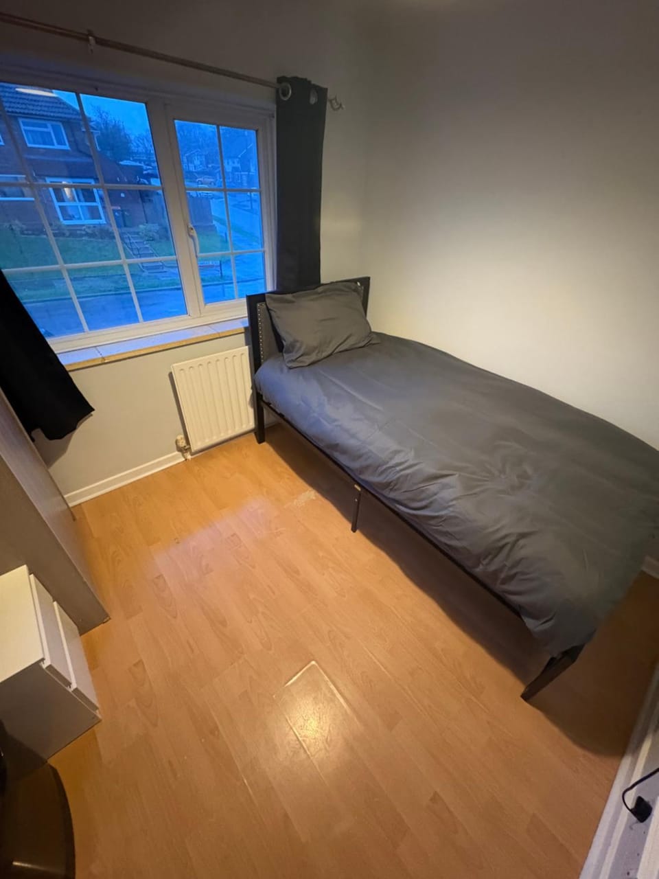 Cosy room 6 T Gatwick Bed and Breakfast in Crawley