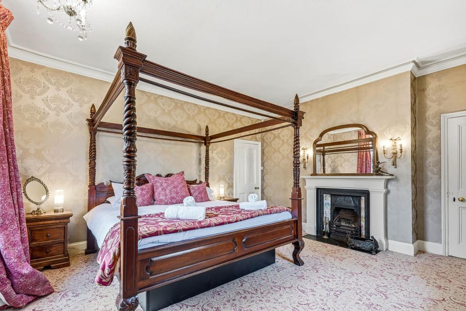 Marsham Lodge 7-BR with Cinema & Snooker House in Broadland District