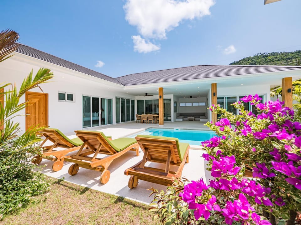 Property building, Patio, Garden view, Swimming pool