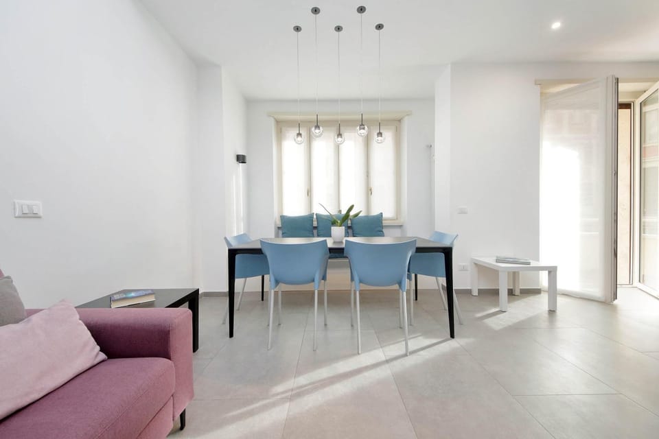 Communal lounge/ TV room, Dining area