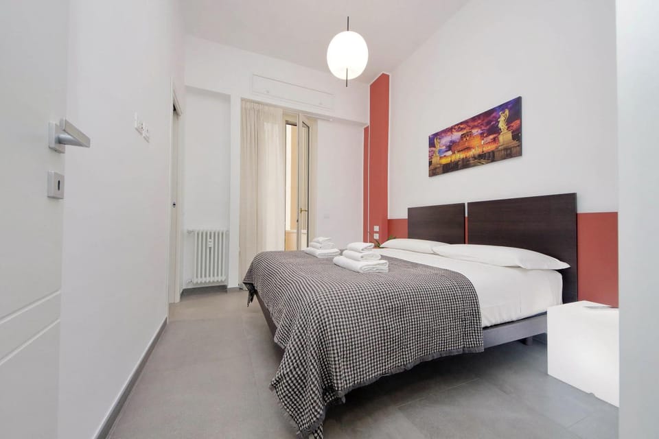 Bed, Bedroom, towels