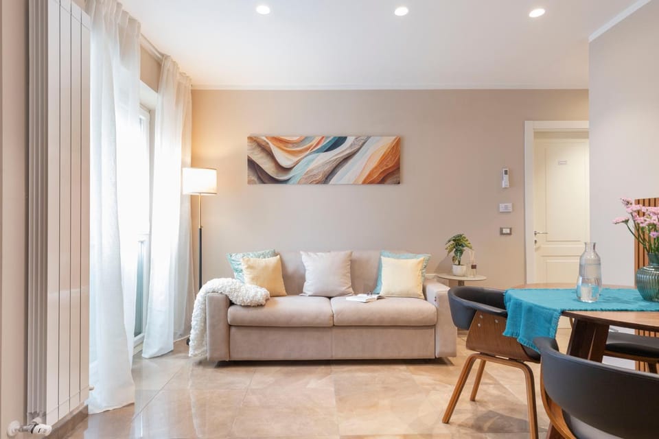 Dehor Apartment, Zona Porto Livorno Apartment in Livorno