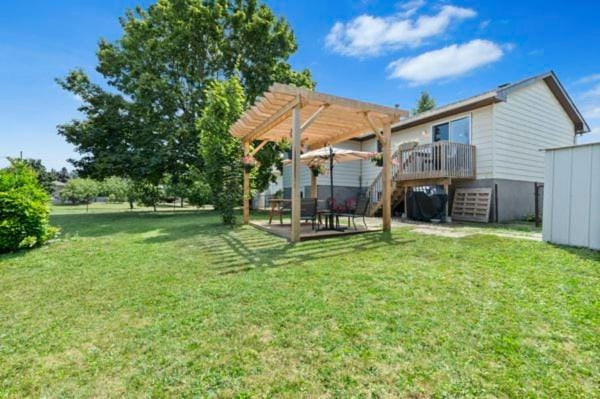 Property building, Patio, Spring, Day, Natural landscape, Garden, Garden view