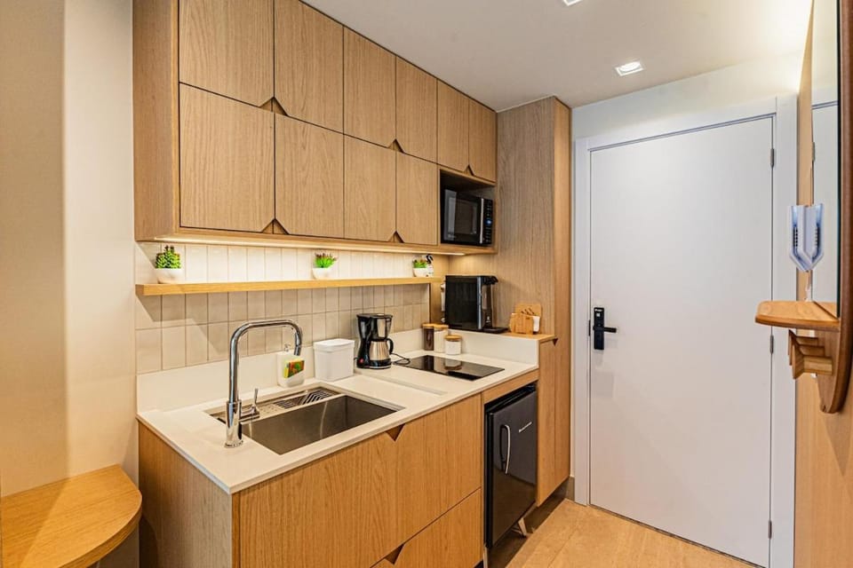Kitchen or kitchenette, flat iron, minibar, oven, pet friendly, stove