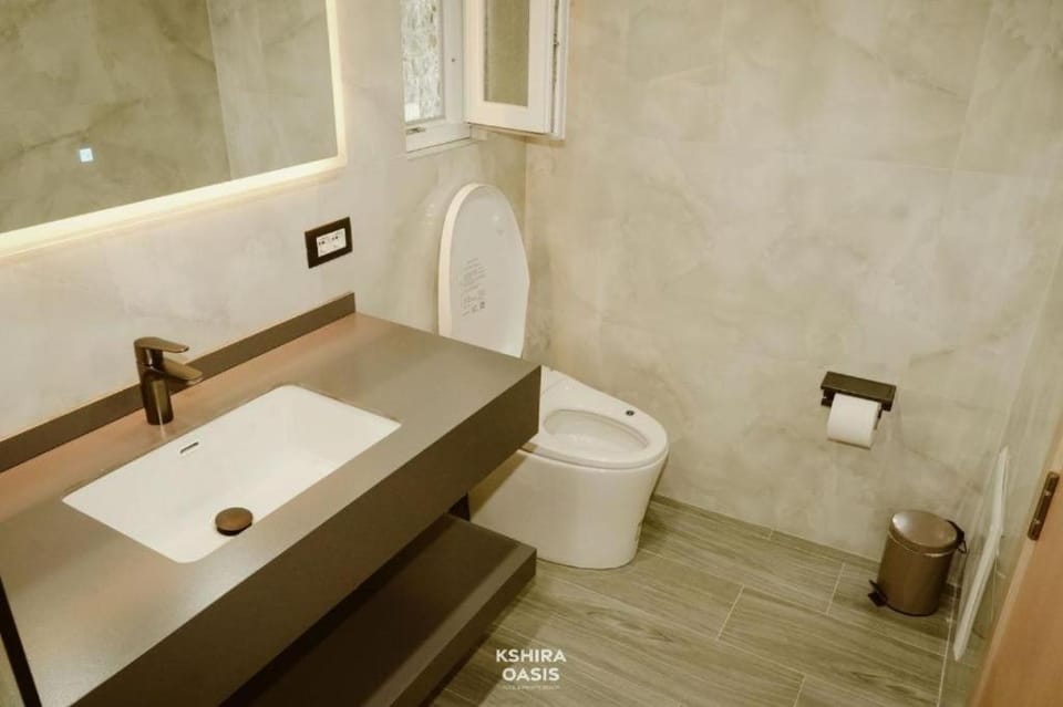 Toilet, Bathroom