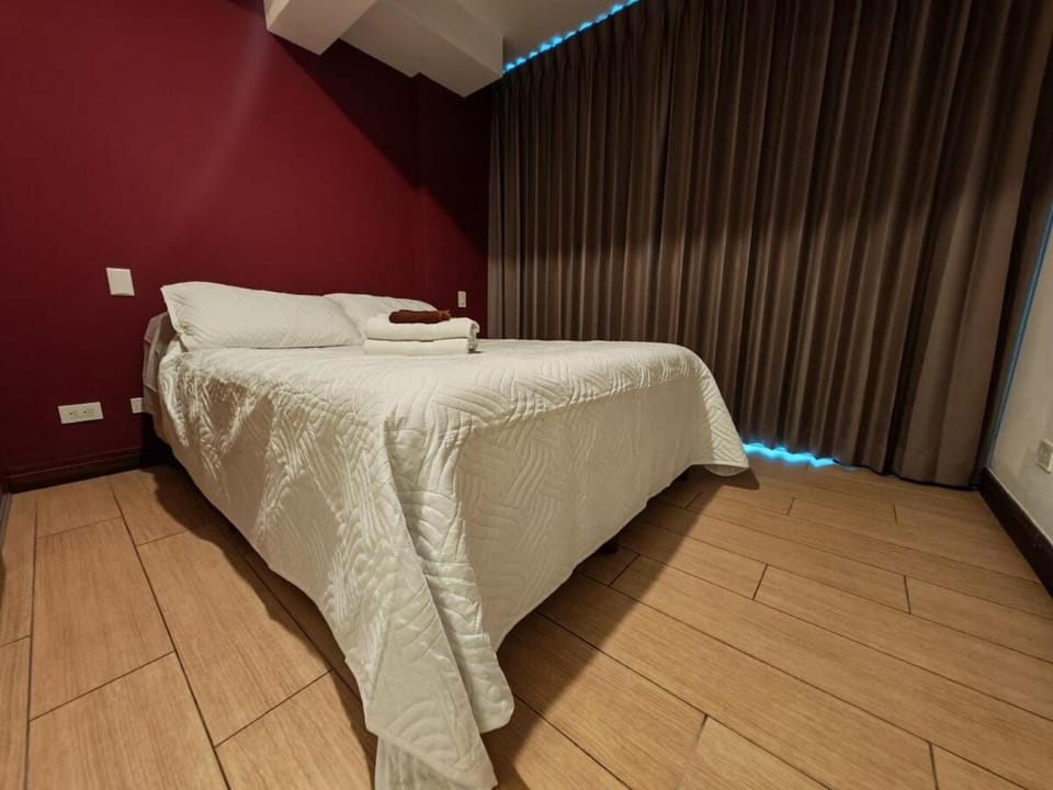 1702 Torres los Yoses cozy apartment on the 17th floor with balcony Apartment in San Jose
