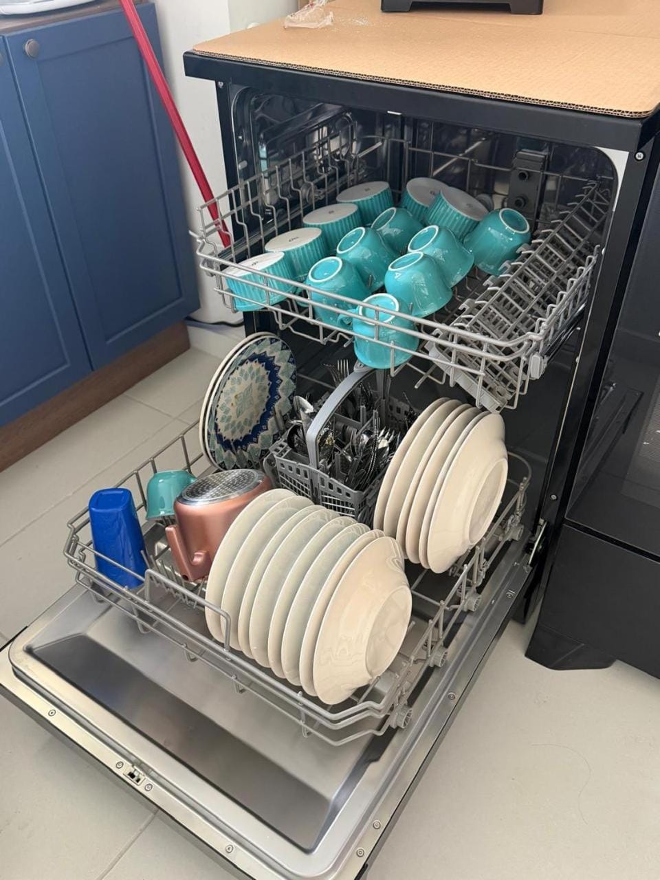 Kitchen or kitchenette, kitchen