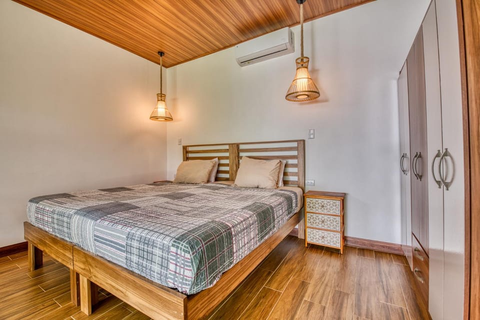 Beachfront Studio - Direct Beach Access - Fast Wifi & AC Apartment in Panama