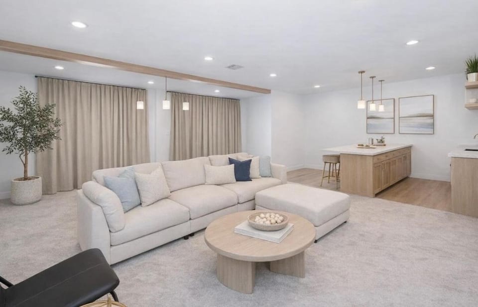Marina Pearl House in Marina del Rey