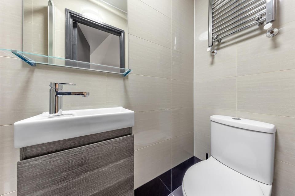 Toilet, Bathroom
