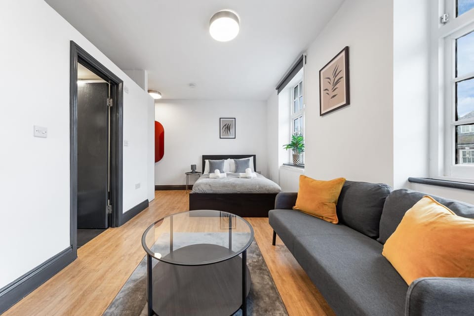 Bed, Living room, Seating area