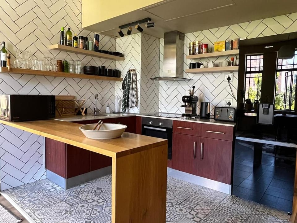 The BeeHive Apartment in Cape Town