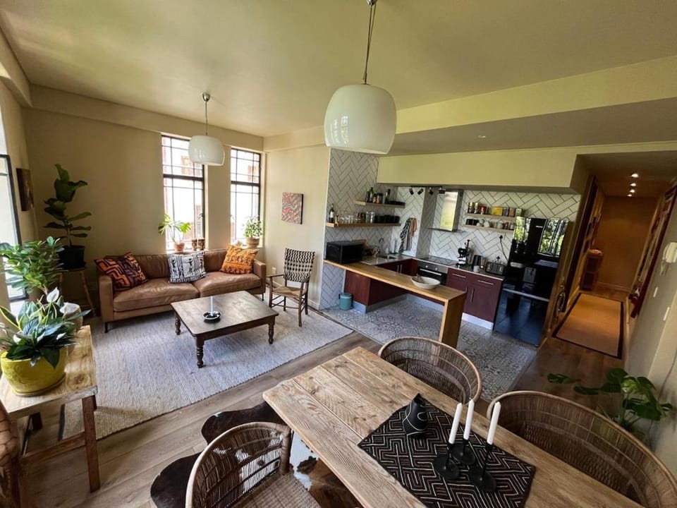 The BeeHive Apartment in Cape Town