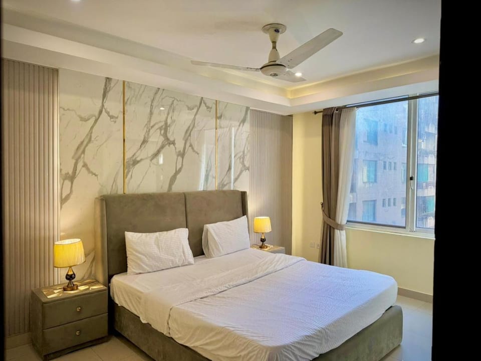 Bed, Photo of the whole room, Bedroom, air conditioner