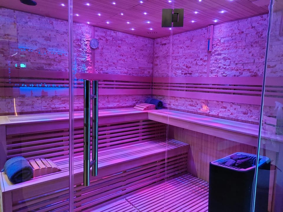 Sauna, Sauna, Bathroom