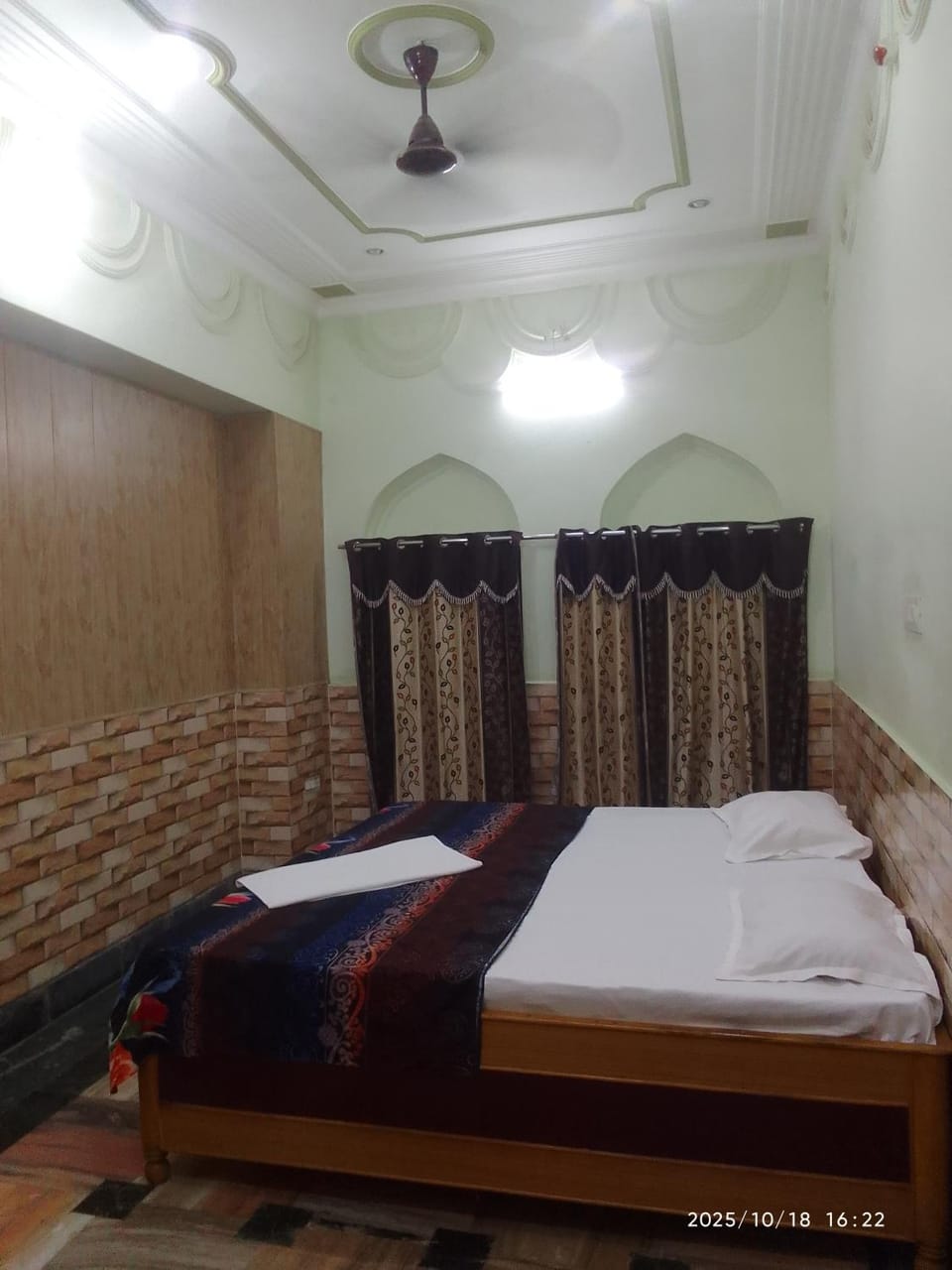 Maa Annapurna grand guest house Bed and Breakfast in Varanasi