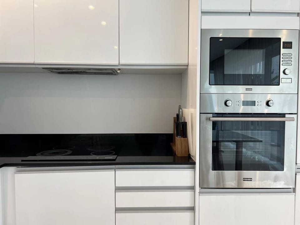 microwave, oven