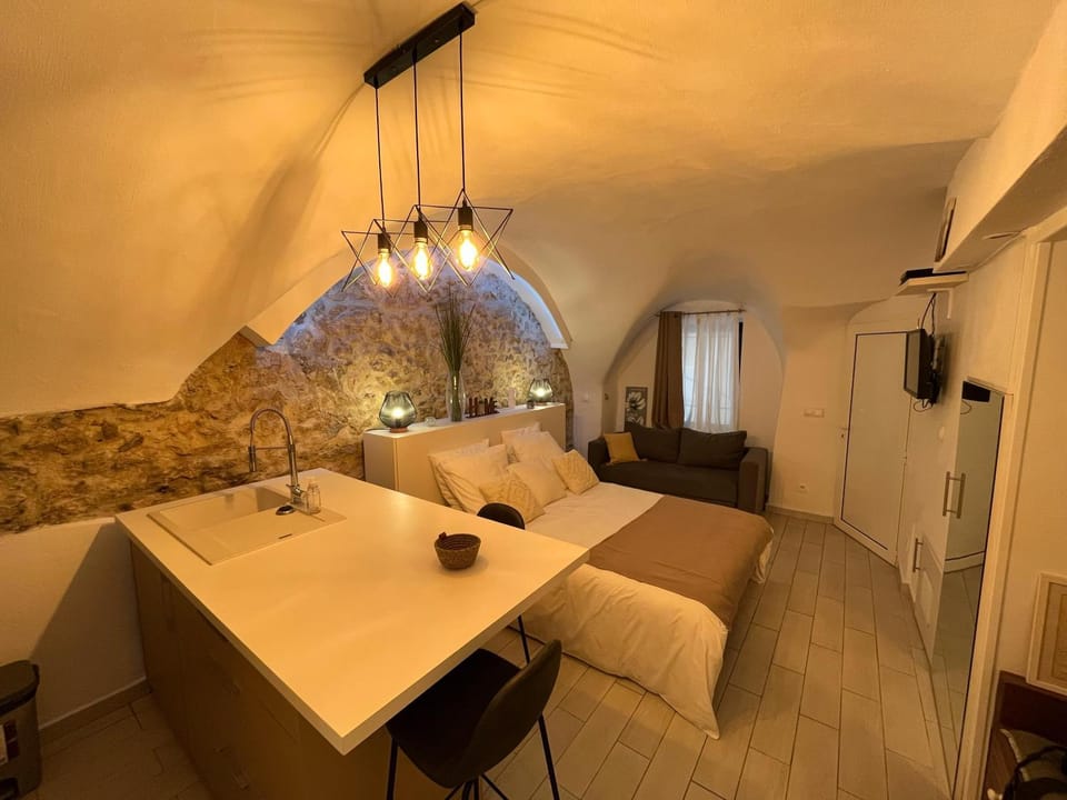 Studio bas Suquet Apartment in Cannes