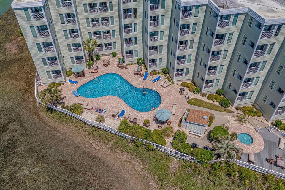 Sands Beach Club 409 - Ocean View House in Myrtle Beach
