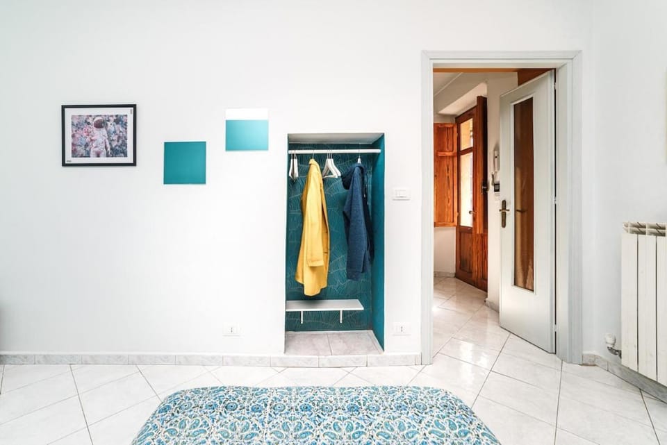 Sunny and quiet apartment, central, 2 rooms, self check-in Apartment in Turin