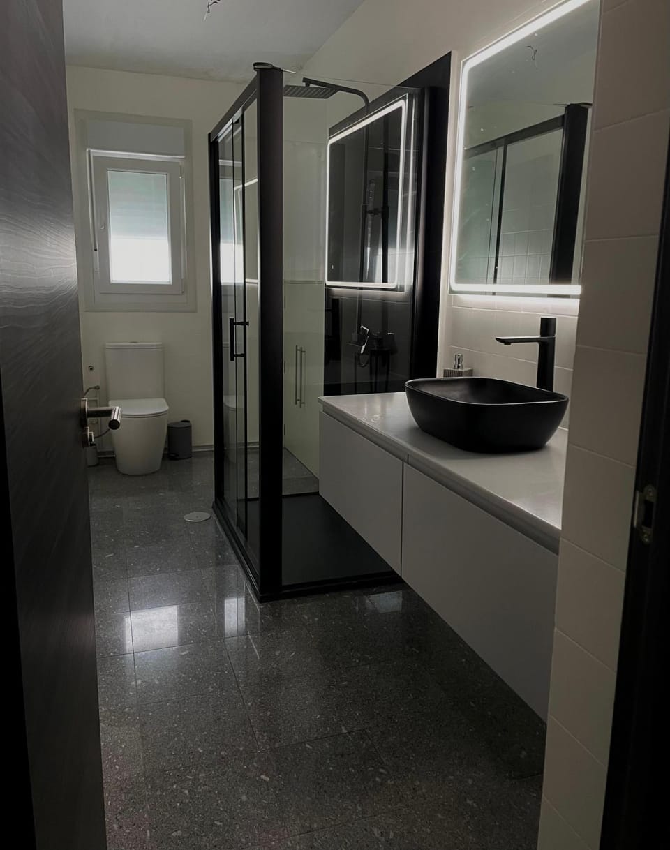 Bathroom, washing machine