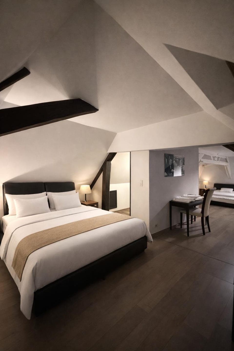 Bed, Photo of the whole room