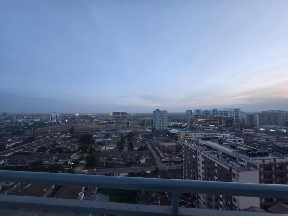 Modern Parkview Suite Airport SGR CBD Access Apartment in Nairobi County