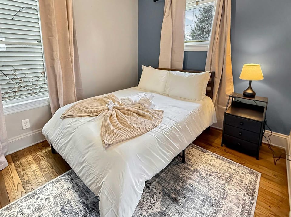 Urban Trio Tremont Apartment in Cleveland Heights