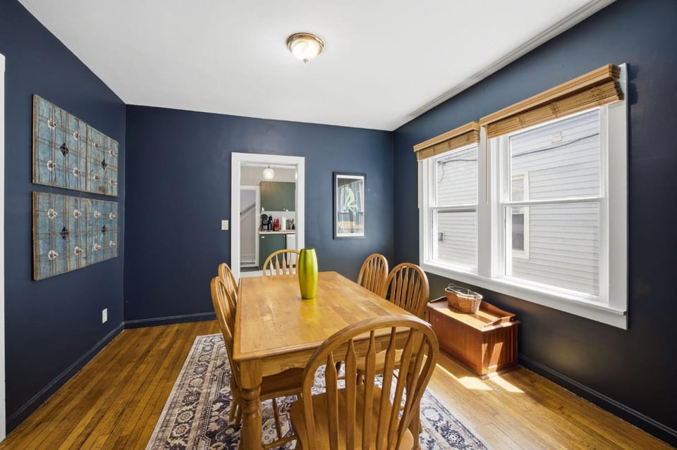 Urban Trio Tremont Apartment in Cleveland Heights