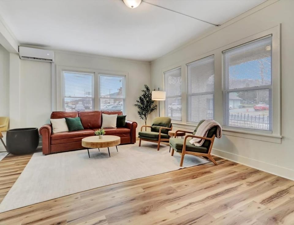 1 Bed 1 Bath Furnished Monthly or Weekend Getaway Apartment in Hot Springs