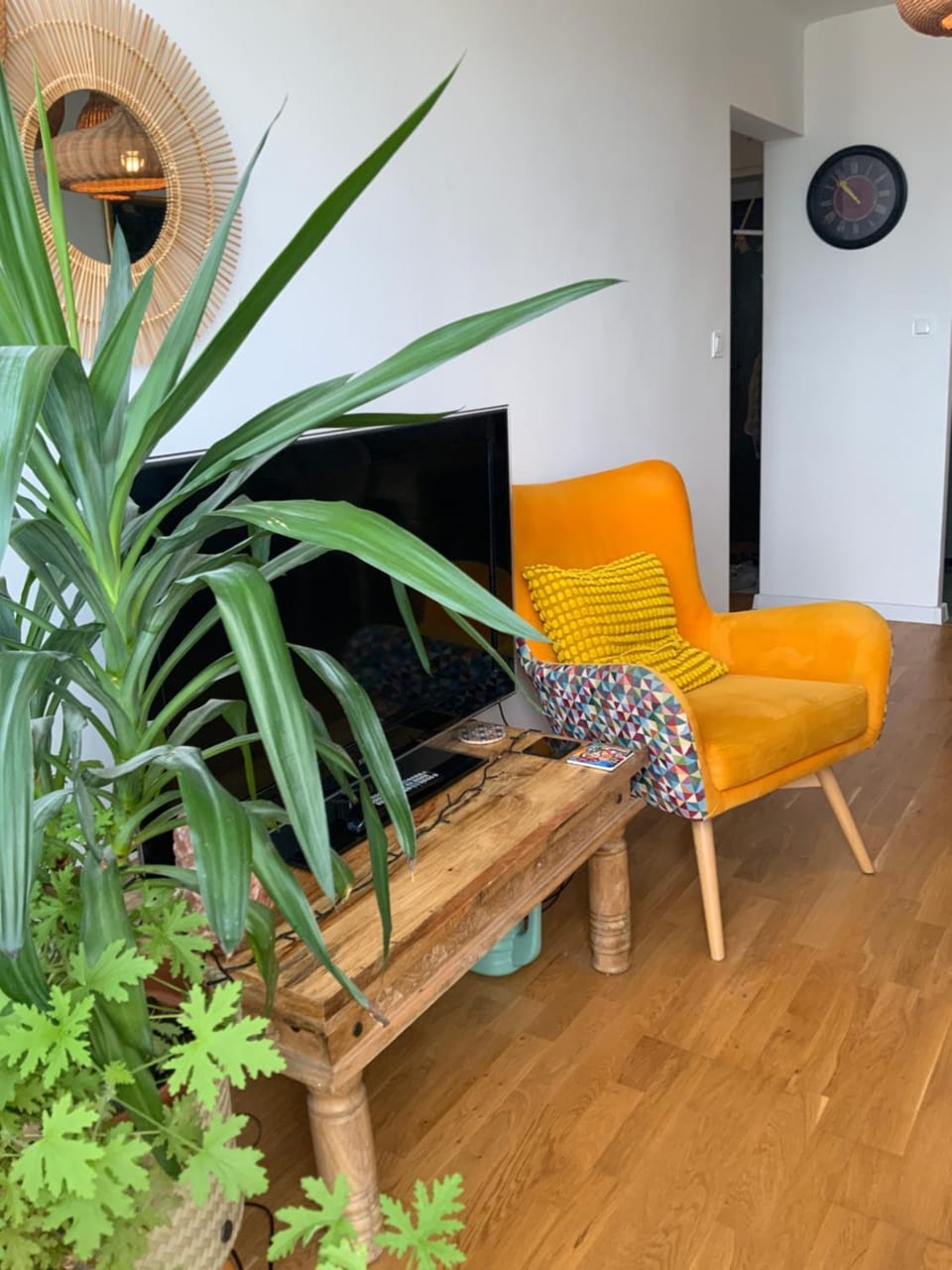 Communal lounge/ TV room, TV and multimedia, Seating area
