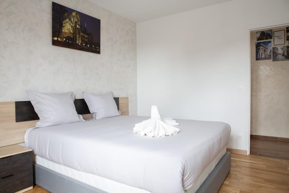 Cosy au pied du metro Paris a 10min Apartment in Aubervilliers