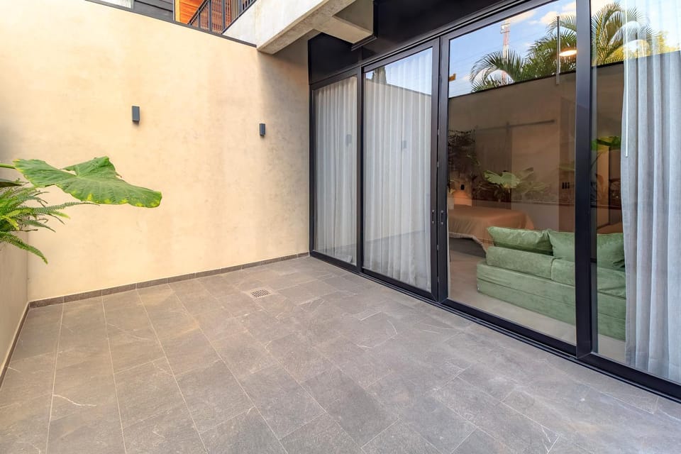 Patio, Balcony/Terrace