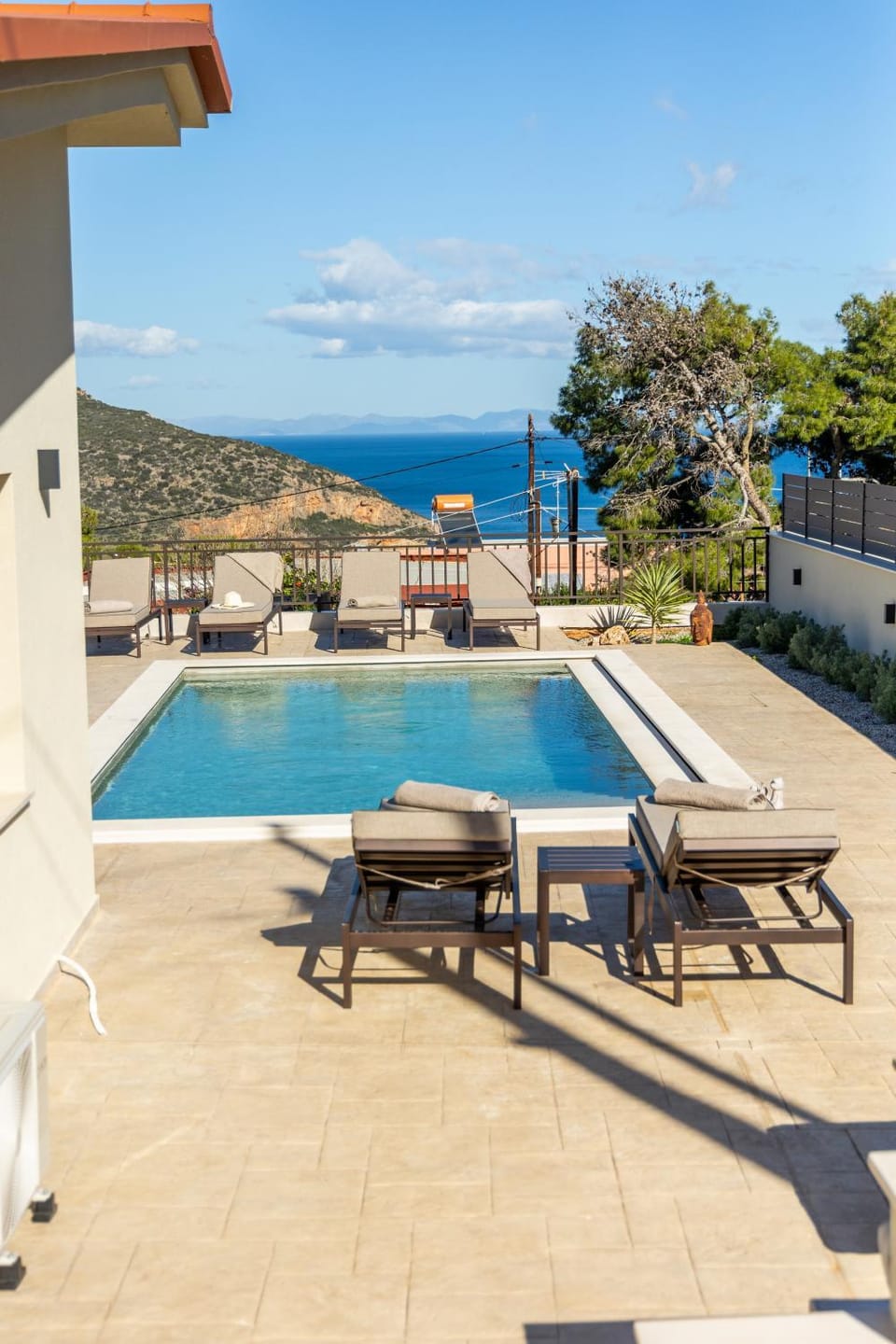 Day, Natural landscape, View (from property/room), Balcony/Terrace, Mountain view, Pool view, Sea view, Swimming pool, sunbed