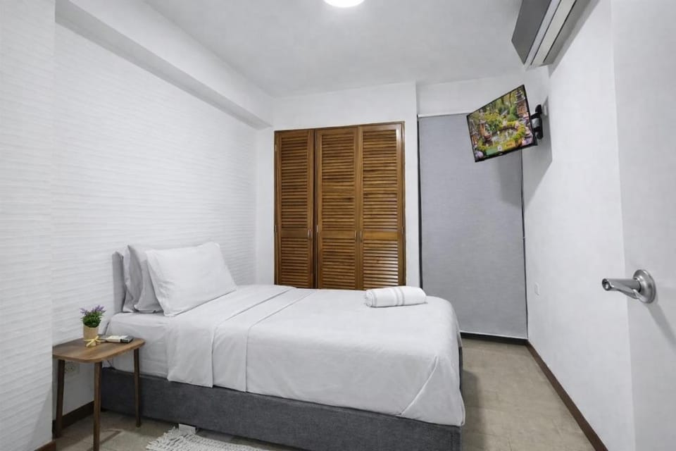 Confort & Ubicación Hermoso Apt en El Rosal, CCS Apartment in Caracas