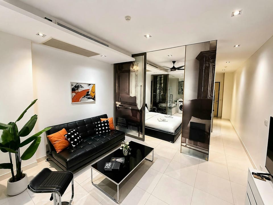Living room, Seating area