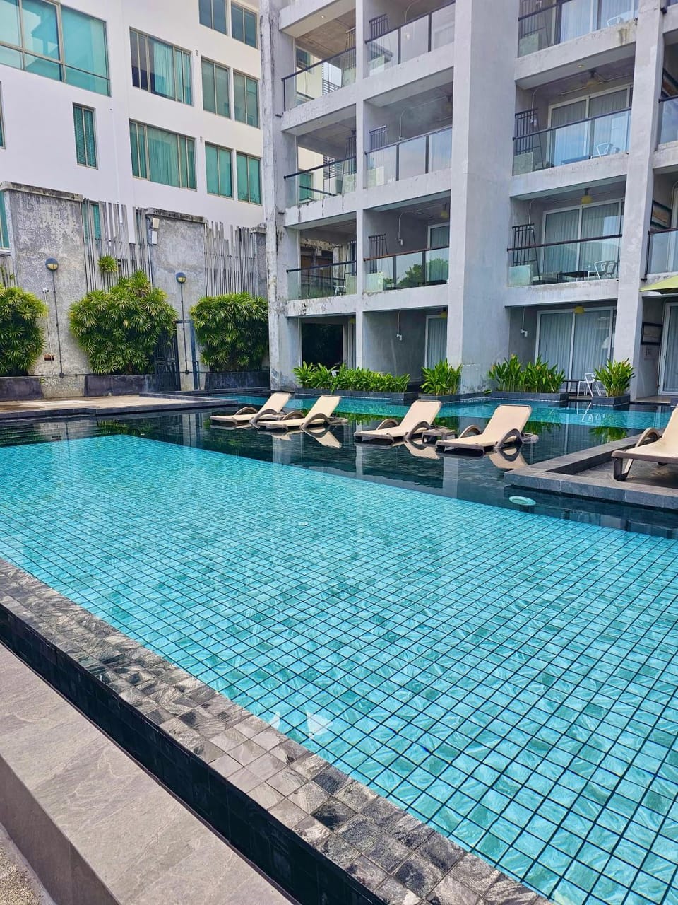 Swimming pool