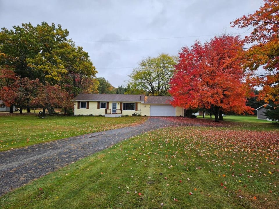 Clear Lake Retreat in West Branch & Game Room House in Michigan