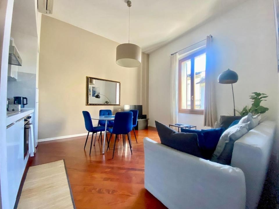 TV and multimedia, Kitchen or kitchenette, Living room